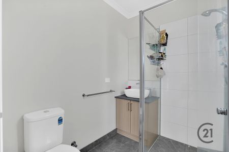 Property Located Minutes to Rockbank Station !!! - Photo 3
