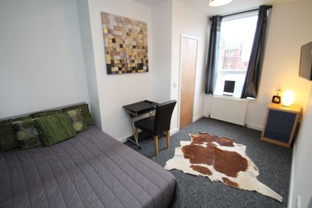 3 Bed - 19 Pennington Street, Woodhouse, Leeds - LS6 2JP - Student - Photo 3