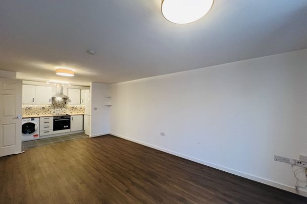 Grenfell Road - Photo 1