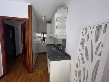 Alquiler de estudio en Calle la Regenta, 1 - Photo 2