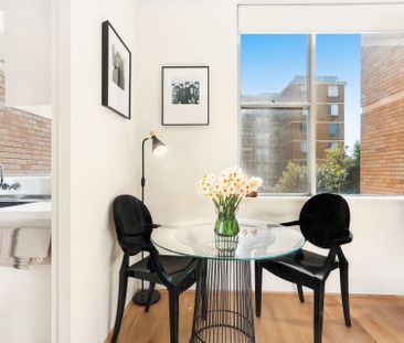 Light-Filled Studio Opposite Centennial Park with Rooftop Views - Photo 1