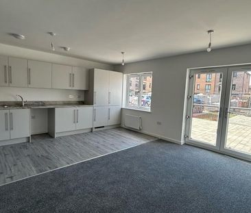 2 bedroom flat to rent - Photo 4