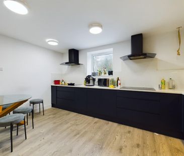 1 bedroom Flat To Let - Photo 4