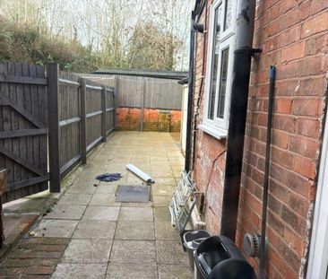 1 bedroom in a house share to rent - Photo 6