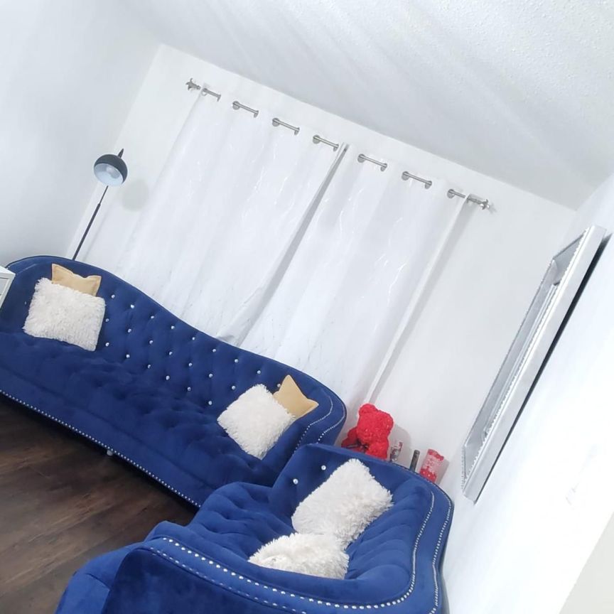 For Lease - 285 Bluevale Street Unit# 17, Waterloo, Ontario - Photo 1