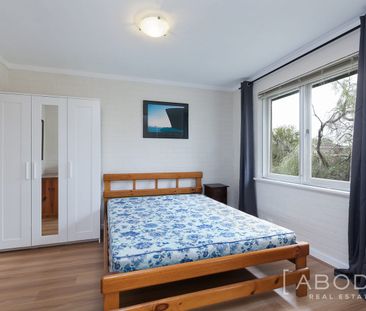 Fully Furnished Apartment in the heart of Crawley - Photo 6