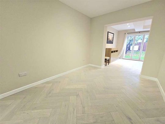 Burlington Avenue, Romford, Essex, RM7 - Photo 1