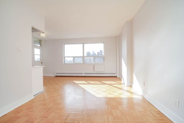 For Lease - 490 Eglinton Avenue Unit# 201, Toronto, Ontario - Photo 1
