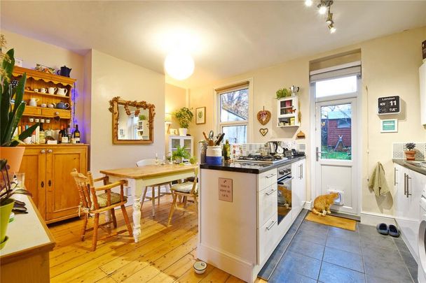 2 bedroom terraced house to rent - Photo 1