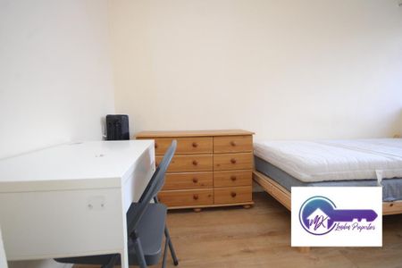 4 Bedroom Flat To Rent - Photo 3