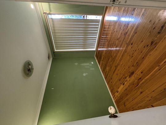 Huge Family Home in Glenfield with 4 Bedrooms including granny - Photo 1
