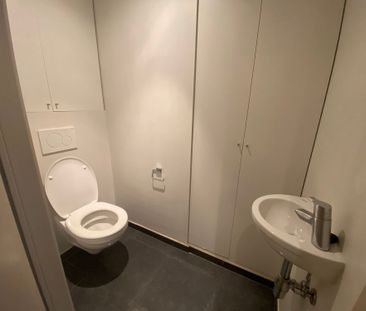 Gelijkvloers appartement met 2 slaapkamers in hartje Wijnendale - Photo 4
