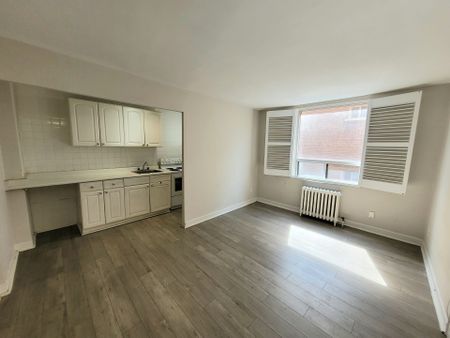 For Lease - 852 Broadview Avenue Unit# 106, Toronto, Ontario - Photo 2