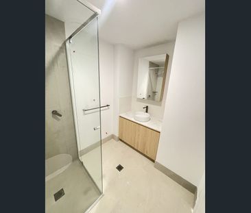 Brand-New Premiem Two-Bedroom Apartment - Photo 6