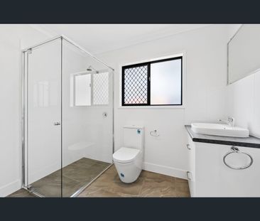 1/130 High Street, Berserker, Qld 4701 - Photo 4