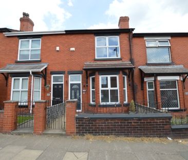 3 Bedroom Terraced House - Photo 3