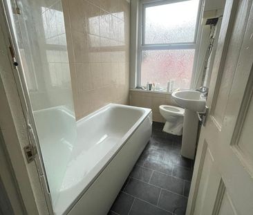 Room in a Shared House, Royal Park Avenue, LS6 - Photo 5
