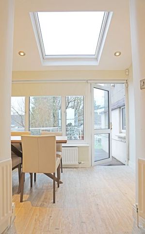 4 Marine Terrace, Dun Laoghaire, Co. Dublin - Photo 3