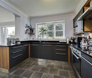 6 bedroom detached house to rent - Photo 6