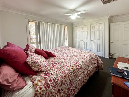 Charming Family Home in Dubbo - Photo 5