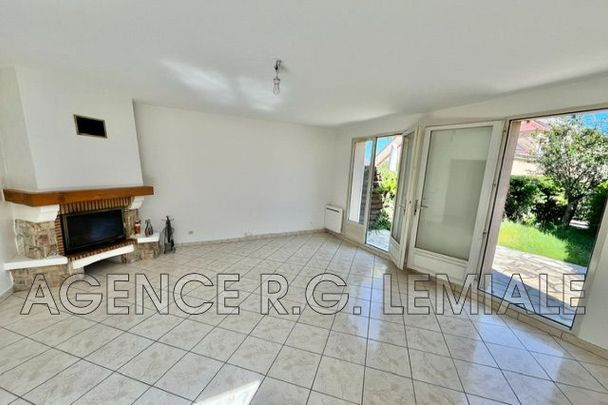 Location Maison 5 pièces 74m² LE MESNIL LE ROI 78600 - Photo 1