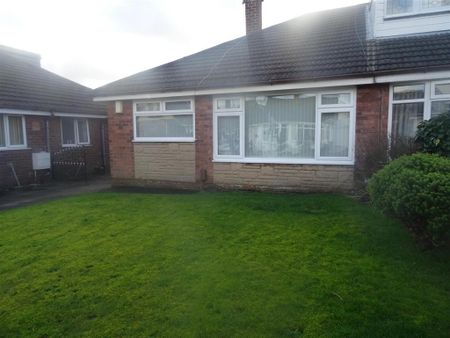 2 bedroom bungalow to rent - Photo 2
