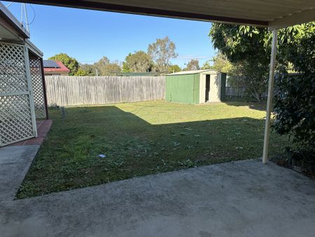 Crestmead - Photo 2