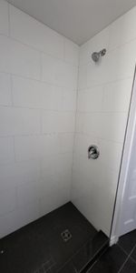 3 1/2 poêle/frig, Elec, chauf inclus, 1er juillet. - Photo 3