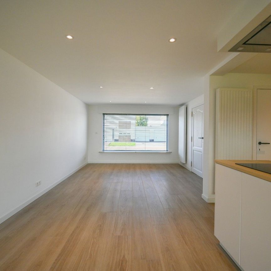 Instapklare eengezinswoning in een rustige buurt in Oostrozebeke! - Photo 1