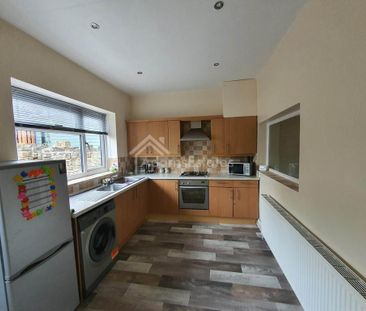 3 bedroom end of terrace house to rent - Photo 5