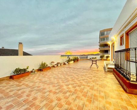 FOUR-BEDROOM PENTHOUSE - TORREVIEJA - Photo 3