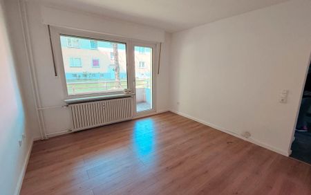 Sanierte 3,5 Zimmerwohnung EG mit Balkon - Photo 3