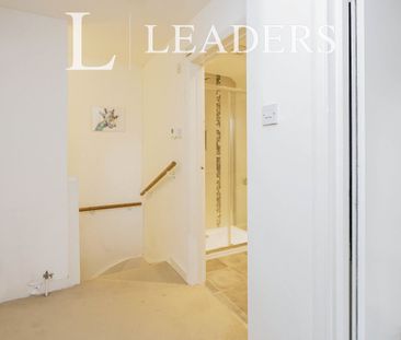 1 bedroom maisonette to rent Station Road, Burgess Hill, West Susse... - Photo 2