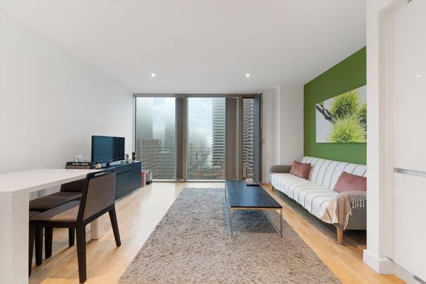 One bedroom apartment to rent in Landmark, Canary Wharf E14 - Photo 1