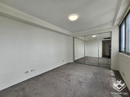 Spacious 2 bedroom 2 bathroom apartment in Chatswood CBD - Photo 4
