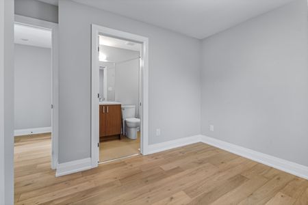 507 Churchill Avenue North - 1 - Photo 5