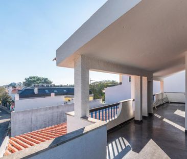 3 Bedroom House with parking, Centro Histórico Cascais, Cascais - Photo 2