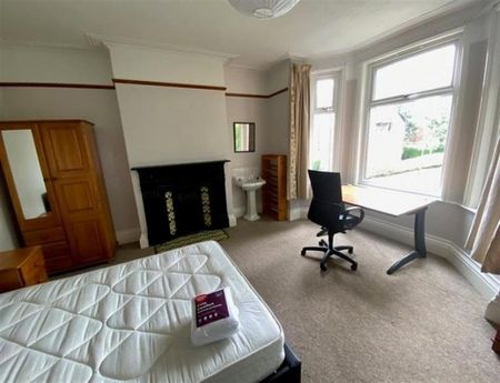 6 Bedroom Semi Detached Available Arranging tenancy - Photo 5