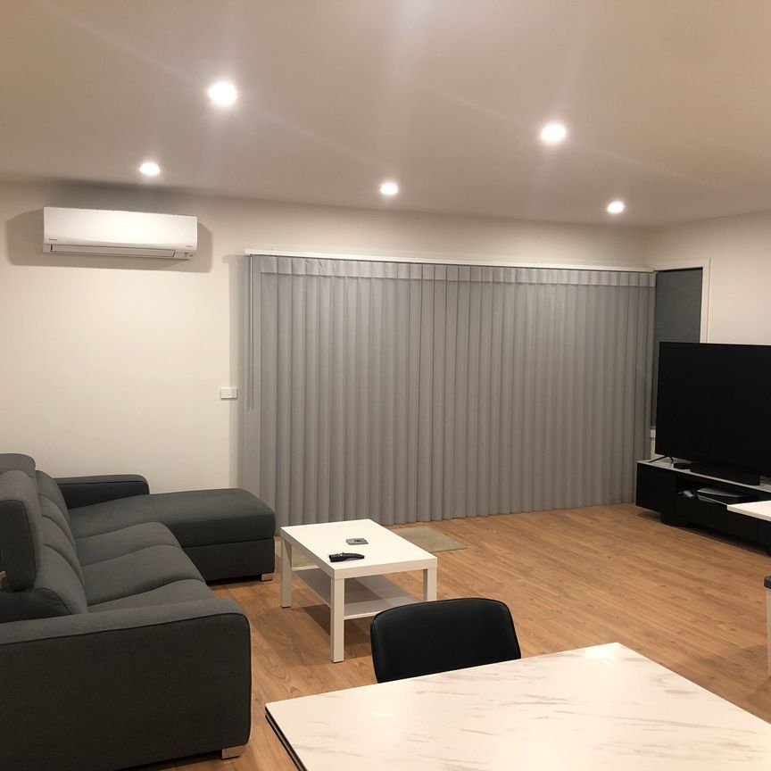 Noble Park - Photo 1