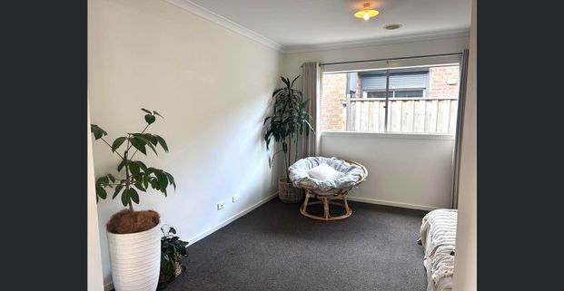 Modern 4-Bedroom Home in the Prestigious Bloom Estate!! - Photo 1