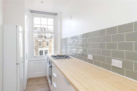 Flat B, Bournevale Road, London, SW16 - Photo 2