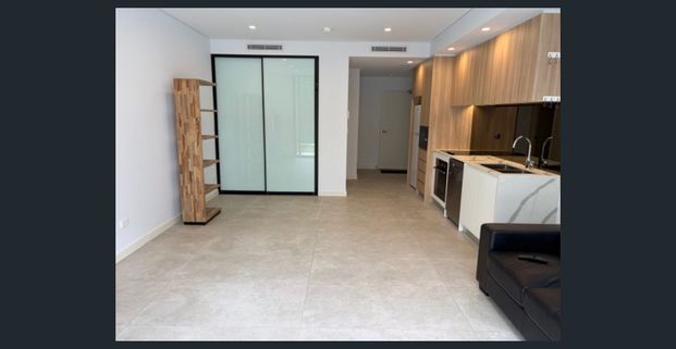 Walking Distance to Schofields Station and Shops - Photo 1