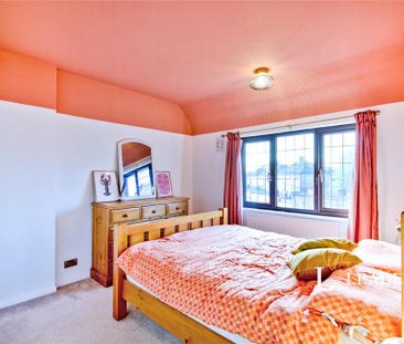 3 bedroom semi-detached house to rent - Photo 3