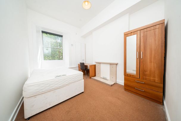 3 bedroom apartment to rent - Photo 1