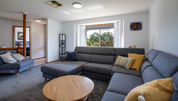 5 Pinkerton Court, Wodonga VIC 3690 - House For Rent | Domain - Photo 1