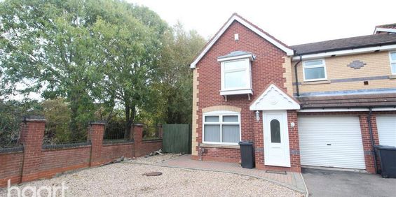 3 bedroom semi-detached house to rent - Photo 3