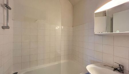 Appartement 2 pièces 28m2 REIMS 460 euros - Photo 5