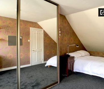 Large room in 3-bedroom house in Howth, Dublin - Photo 5