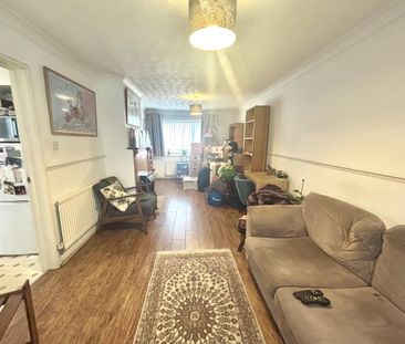 3 bedroom end of terrace house to rent - Photo 1