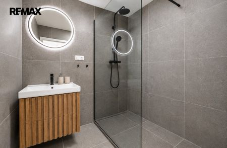 Pronájem bytu 2+1 62 m² - Fotografie 3